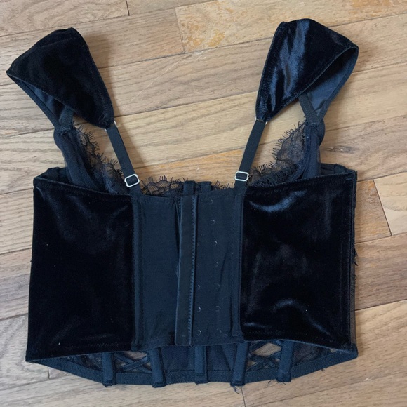 Black Velvet Lace-Up Corset Top - Picture 2 of 3